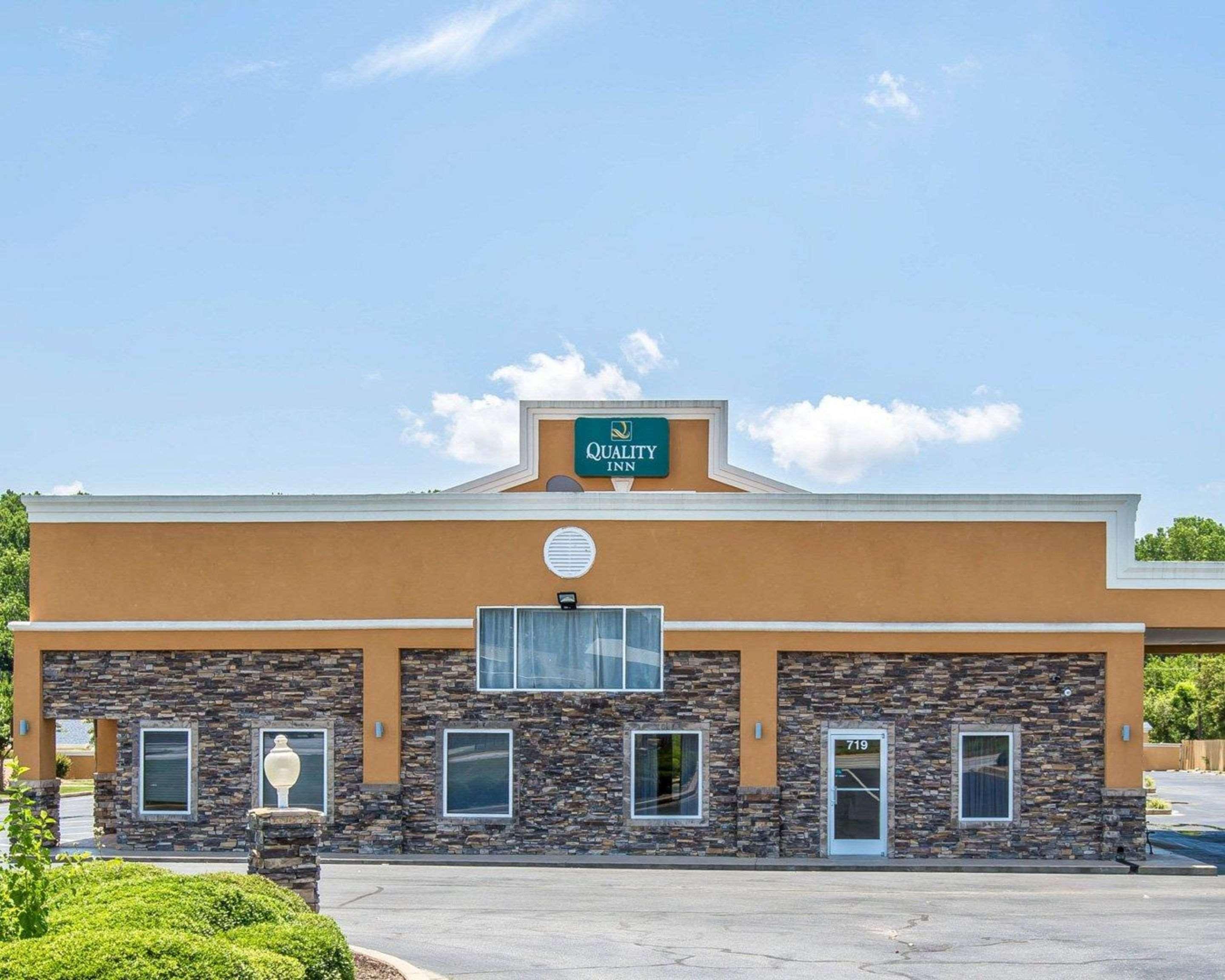 格林伍德25号高速公路凯艺酒店 外观 照片